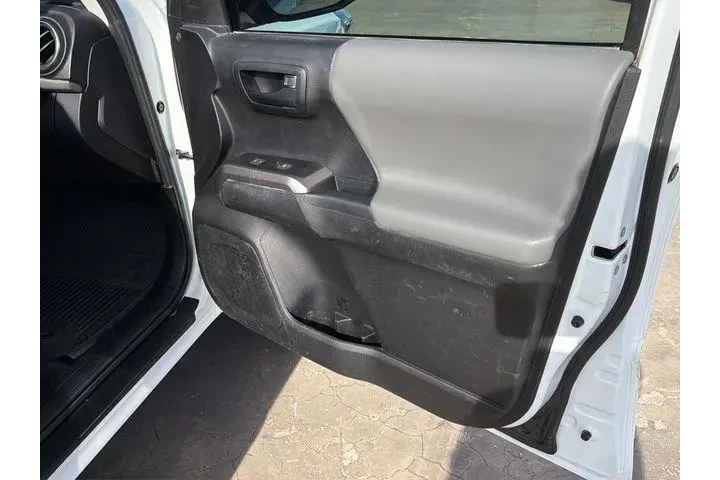 $9999 : Jeep Wrangler Unlimited 2014 image 10