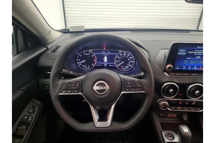 $19998 : Nissan Sentra 2025 SV 4dr Se image 10