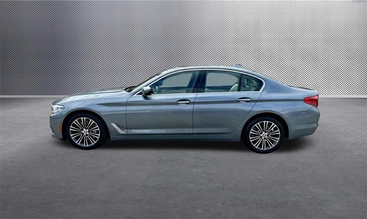 $22031 : 2017 BMW 5 Series 530i image 4