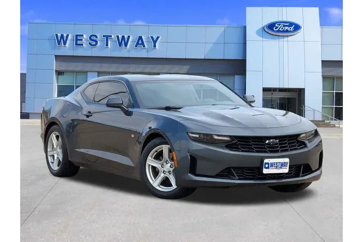 $20718 : Chevrolet Camaro 2020 LT 2dr image 1