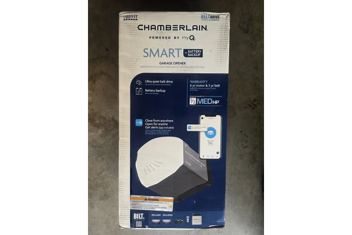 Smart home garage door opener image 4