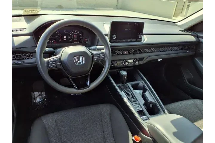 $23510 : Honda Accord 2023 LX 4dr Sed image 10
