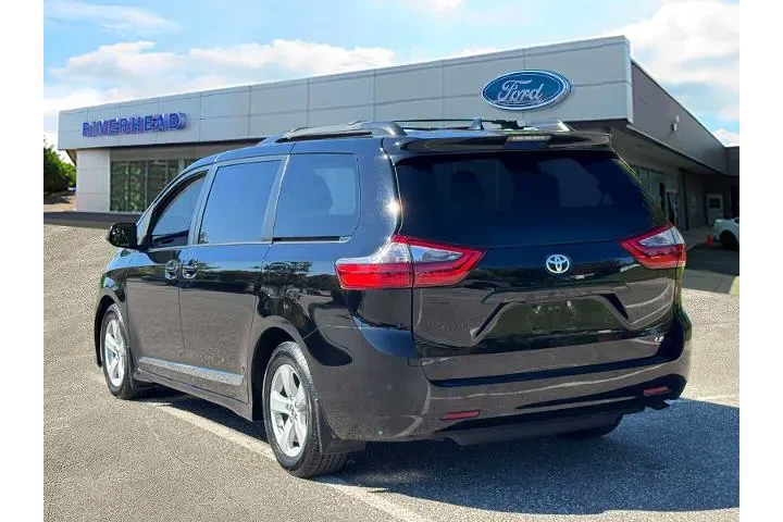 $24781 : Toyota Sienna 2020 LE 7-Pass image 4