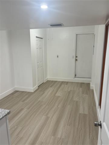 $1100 : Efficiency in WestKendall Area image 2