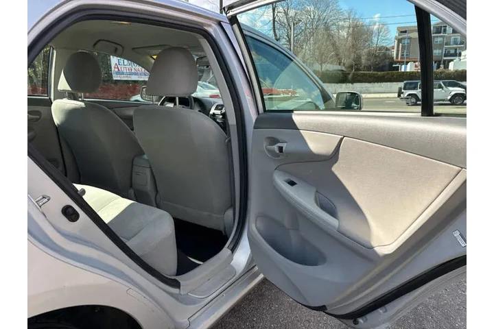 $7499 : 2009 Corolla LE image 10