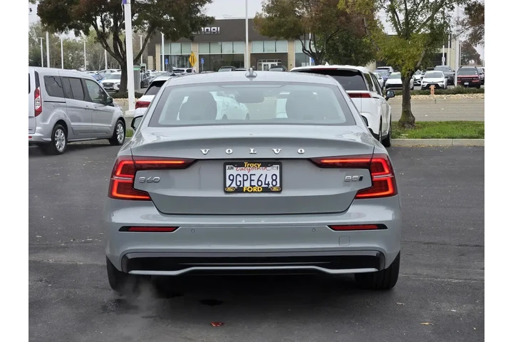 $28990 : Volvo S60 2024 AWD B5 Plus D image 6