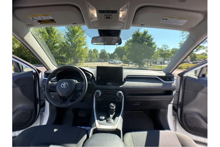 $35000 : Gold Certified2025 RAV4 Hybri image 3