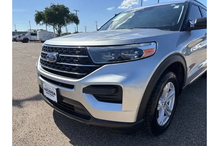 $24705 : 2021 Explorer XLT image 8