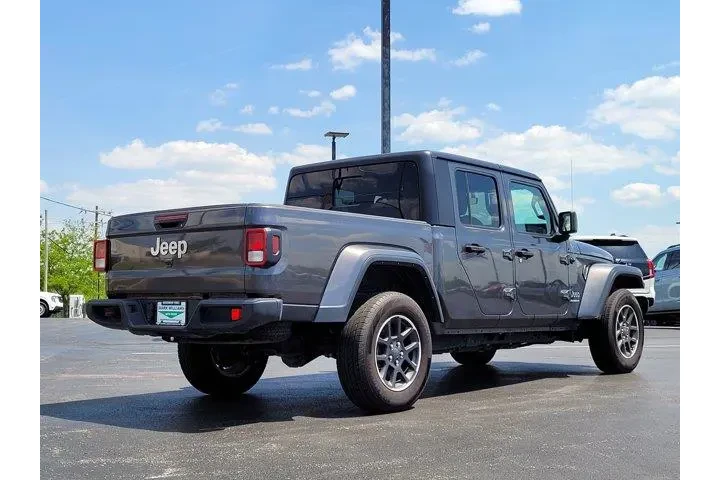 $30395 : Jeep Gladiator 2023 4x4 Over image 3