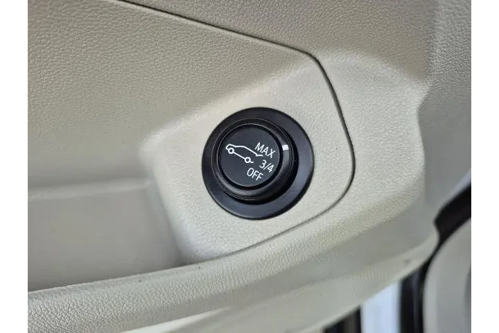 $29784 : GMC Terrain 2024 AWD Denali image 9