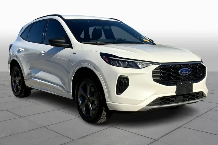 $25957 : Ford Escape 2024 ST-Line 4dr image 2
