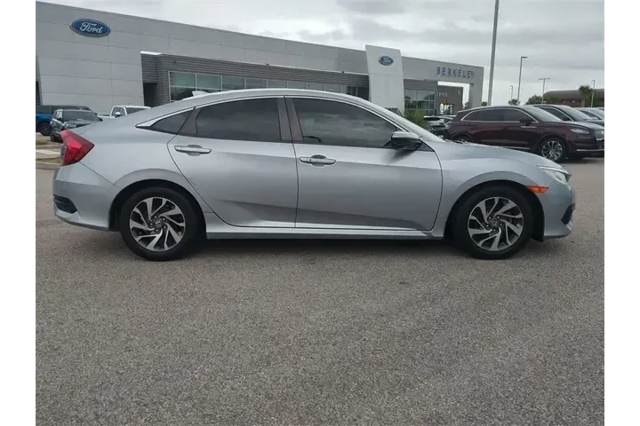 $13495 : Honda Civic 2018 EX 4dr Seda image 3