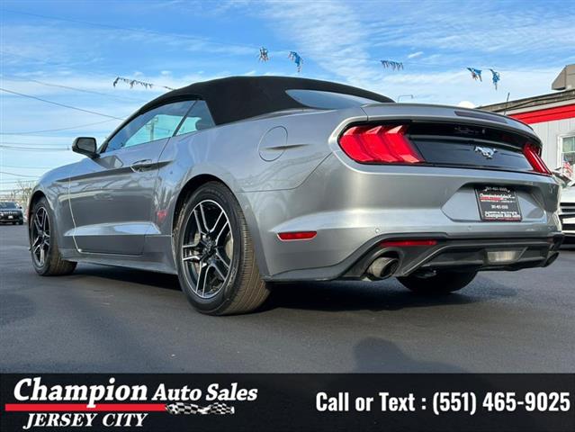 Used 2021 Mustang EcoBoost Pr image 5