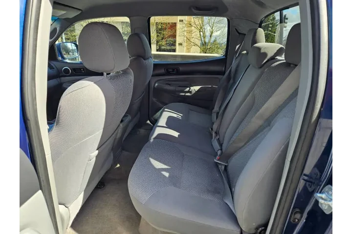 $10999 : 2005 Tacoma PreRunner V6 image 9