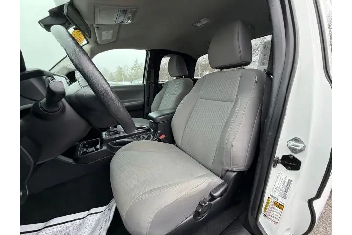 $28700 : Toyota Tacoma 2023 4x2 SR 4d image 9