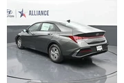 $20945 : Hyundai ELANTRA 2025 SE 4dr thumbnail