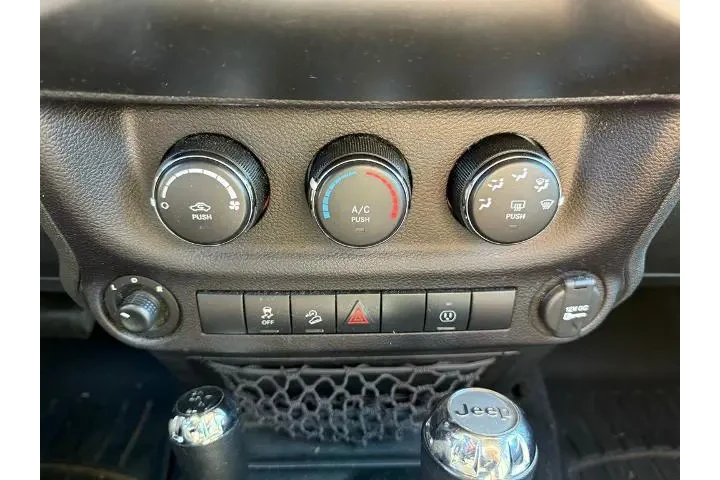 $20999 : Jeep Wrangler Unlimited 2016 image 10