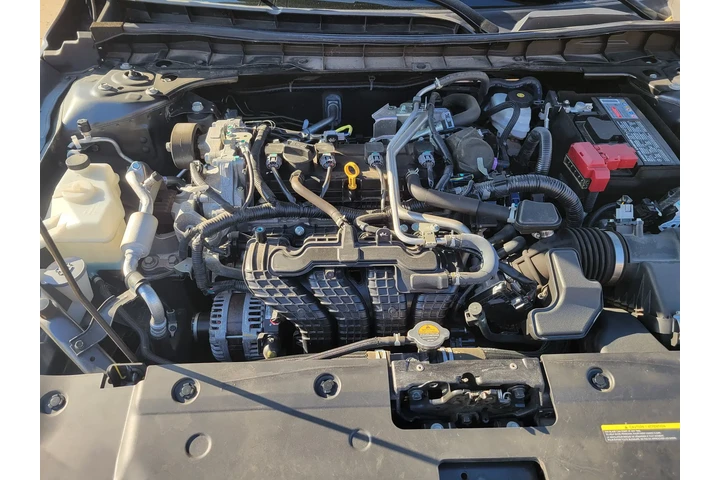 $9900 : 2021 Nissan Altima SR image 8