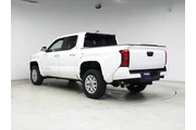 $34998 : Toyota Tacoma 2024 4x2 SR5 4 thumbnail