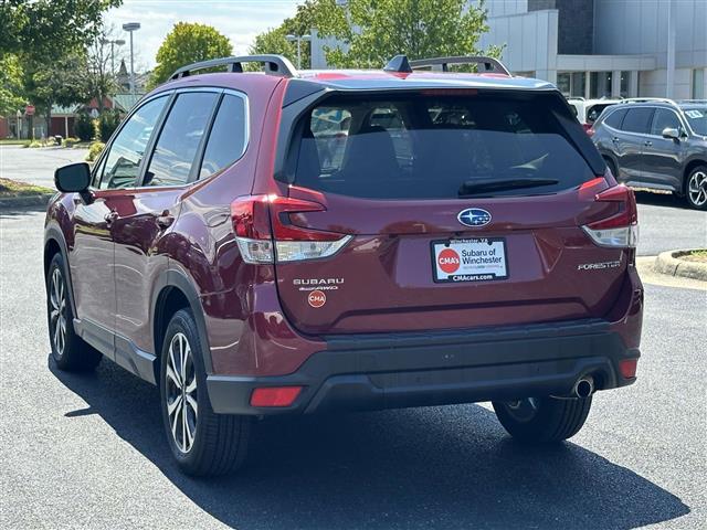 $31393 : PRE-OWNED 2024 SUBARU FORESTE image 4