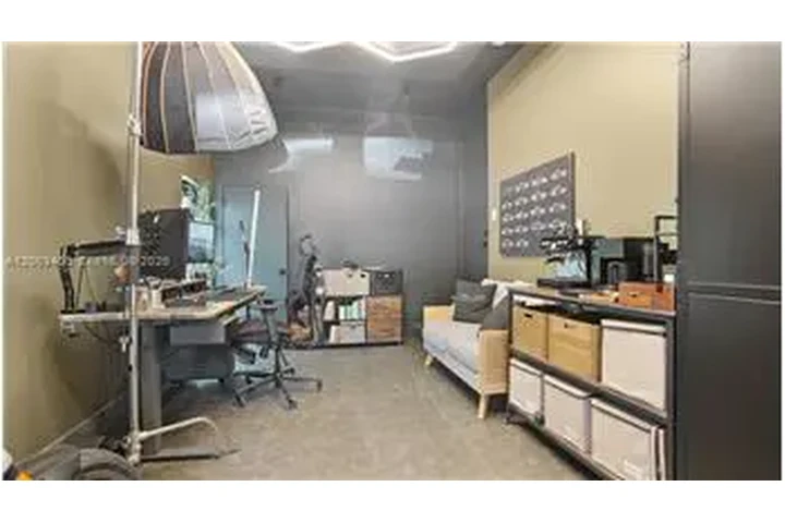 $11000 : Rental property with 3 bedro image 5