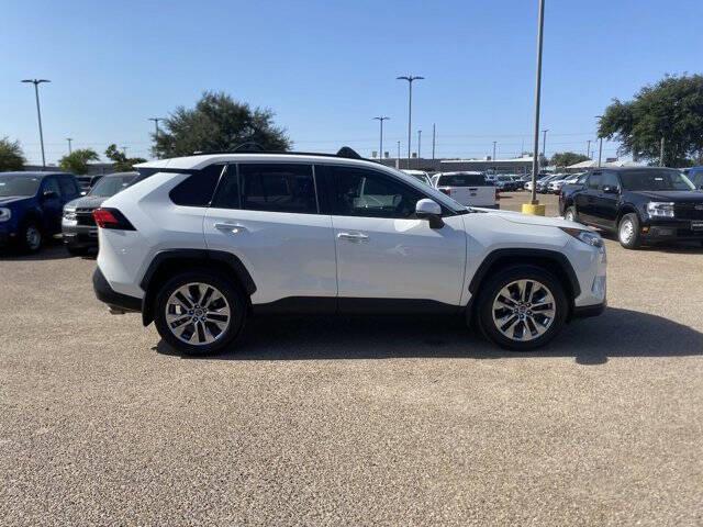 $27988 : 2019 RAV4 Limited image 5