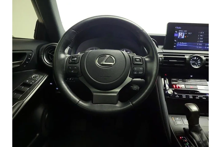 $39998 : Lexus IS 300 2025 4dr Sedan image 10