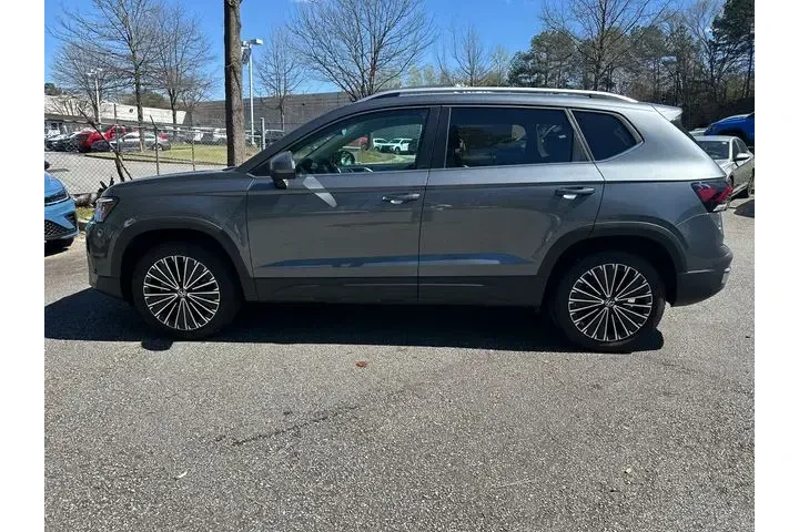 $23648 : Volkswagen Taos 2025 SE 4dr image 8