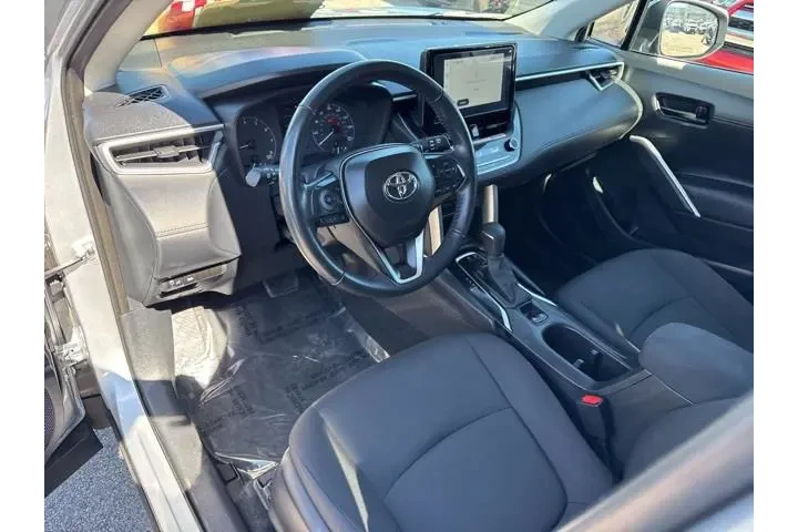 $23888 : Toyota Corolla Cross 2024 LE image 10