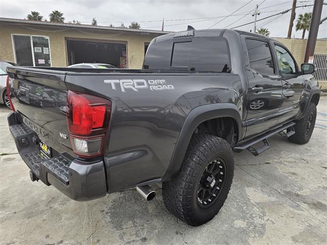 $24995 : 2018 Tacoma 2WD Double Cab V6 image 4