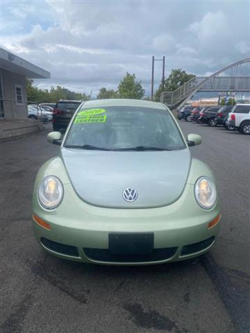 $3995 : 2010 New Beetle image 4