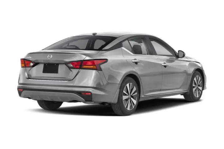 $19980 : Nissan Altima 2022 2.5 SV 4d image 3