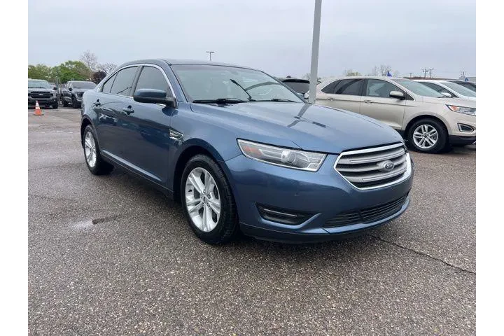 $13952 : Ford Taurus 2018 SEL 4dr Sed image 3