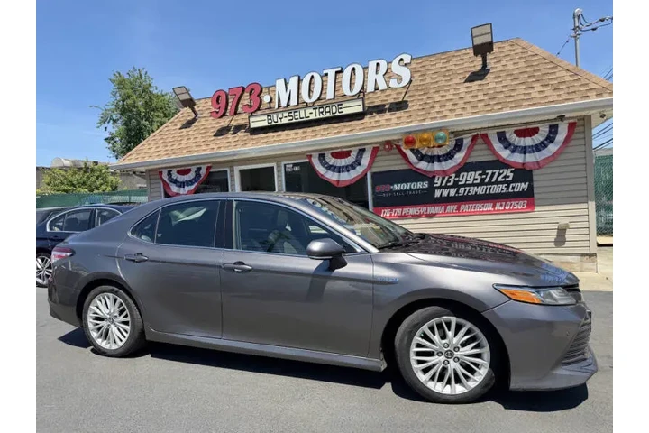 $11499 : 2018 Camry Hybrid XLE image 1