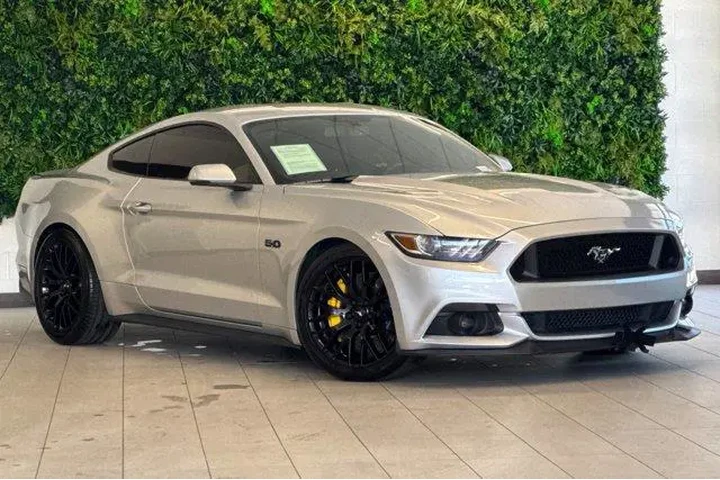 $32340 : Ford Mustang 2017 GT 2dr Fas image 2