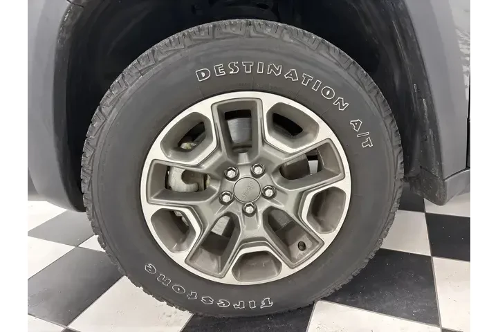 $25450 : Jeep Cherokee 2022 4x4 Trail image 5