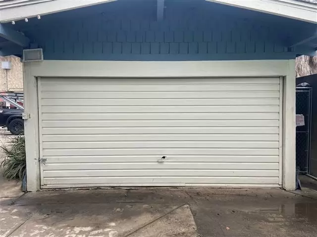Roll up garage door image 2