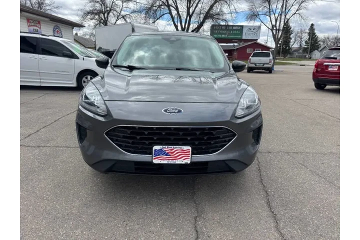 $13990 : 2022 Escape SE image 4