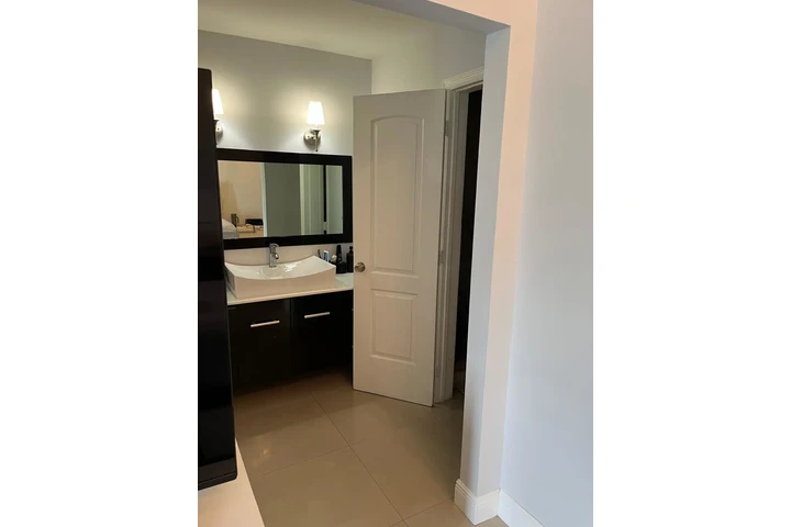 $3150 : Townhouse  3 /2.5 image 8