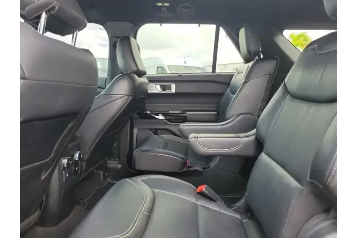 $39689 : Ford Explorer 2023 AWD ST 4d image 10