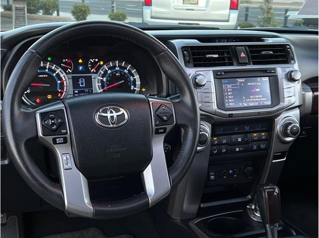 2014 Toyota 4Runner Limited S image 7