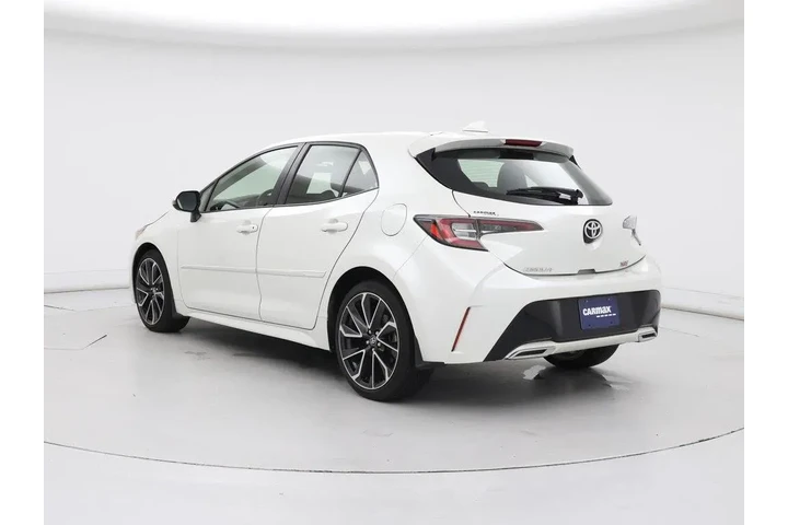 $23998 : Toyota Corolla Hatchback 202 image 2