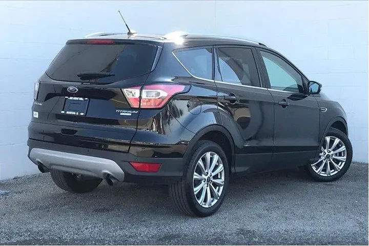 $11995 : Ford Escape 2017 Titanium 4d image 10