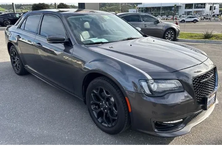 $26800 : Chrysler 300 2022 AWD Tourin image 2