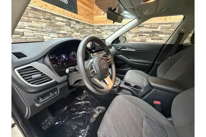 $14599 : Kia Seltos 2021 AWD LX 4dr S image 7