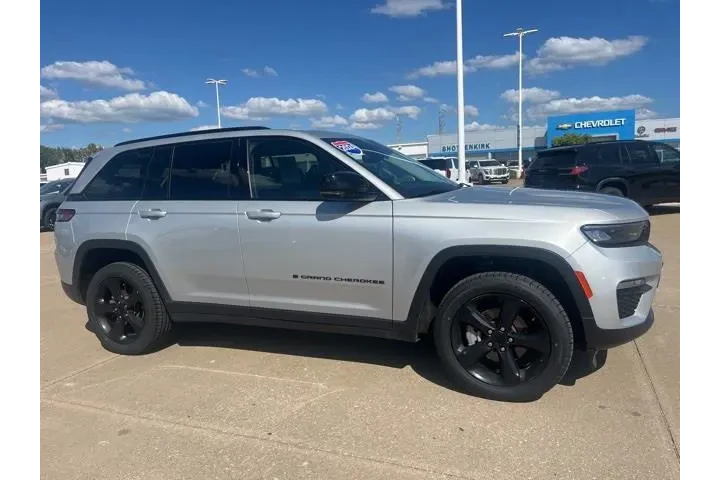 $32451 : Jeep Grand Cherokee 2024 4x4 image 2