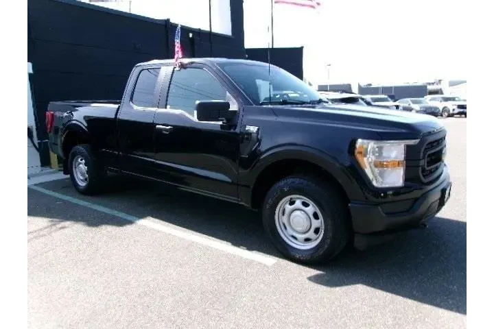 $29996 : Ford F-150 2021 4x4 XL 4dr S image 2