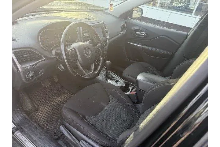 $13421 : Jeep Cherokee 2020 4x4 Latit image 10