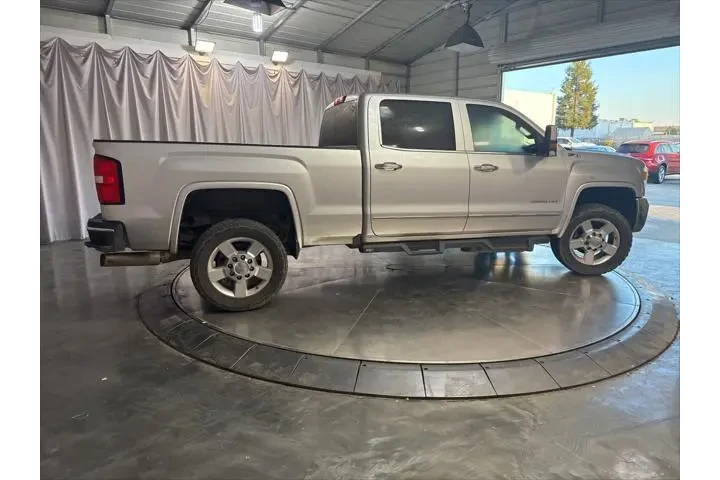 $35777 : GMC Sierra 2500HD 2016 4x4 S image 4
