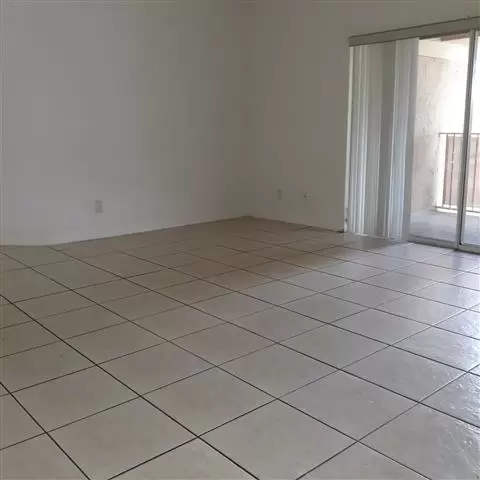 $2600 : #*#HIALEAH - RENT#*# image 2